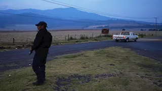 مقتل وإصابة 9 أشخاص  في تفجير استهدف مركزا للشرطة بالمكسيك