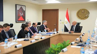 وزير التعليم يبحث مع وفد بنك الاستثمار الأوروبي التوسع في مدارس التكنولوجيا التطبيقية