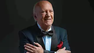 بالفيديو.. عمر خيرت يبدع في عزف مقطوعات من "ضمير أبلة حكمت" و"قضية عم أحمد"