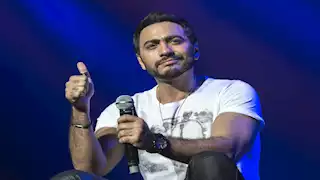 "احنا اخوات ربنا ما يجيب زعل".. تامر حسني يوجه رسالة لـ أحمد السقا | ما القصة؟