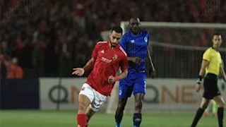 "تفوق أحمر والشحات الهداف".. تاريخ مواجهات الأهلي والهلال السوداني