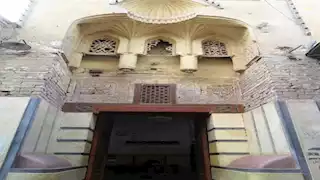 انهيار أجزاء من مسجد أثري في المحلة الكبرى 