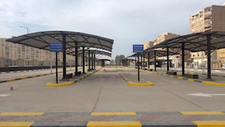 صور.. تجهيز موقف السرفيس الحضاري بكوبري الصحابة في الجيزة بسعة 400 سيارة