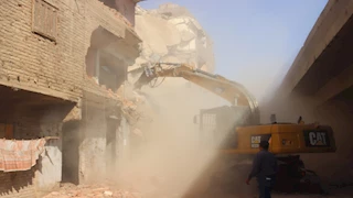 صرف تعويضات لأصحاب العقارات المتعارضة مع مشروع تطوير طريق الفردان- الصالحية