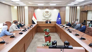 رئيس هيئة الدواء يناقش مع الشعبة آليات تحديث تسجيل المستحضرات الدوائية