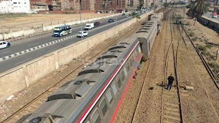 بالصور- اللقطات الأولى لحادث خروج قطار إسباني في طنطا عن القضبان