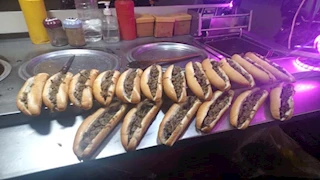 مهندس زراعي بدرجة شيف.. "خالد" يستثمر هوايته في الطهي بعربة مأكولات بالشرقية  