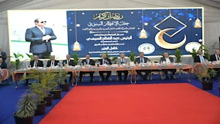 "الوزير" يتناول وجبة الإفطار مع العاملين بالشركة القابضة للنقل البحري 