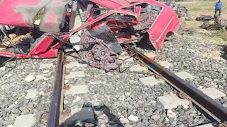 "حضن الأب الأخير".. قطار الإسماعيلية ينهي حياة "أحمد" وابنه "ياسين" -القصة الكاملة