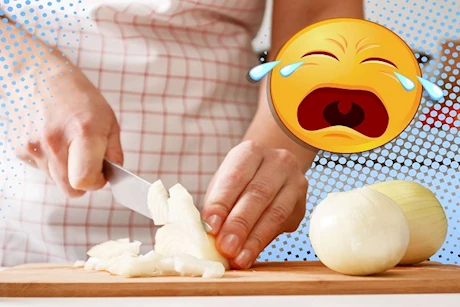 وداعًا لدموع البصل- 5 نصائح تجنّبِك البكاء عند تقطيعه