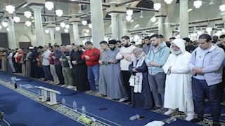 النشرة الدينية| علي جمعة يرد على أسئلة الأطفال.. وأحد خطباء الجامع الأزهر يوضح أهم مميزات هذه العشر الأواخر من رمضان 