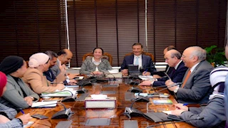 "البيئة" و"الزراعة" تبحثان الاستفادة من المخلفات الزراعية لتصنيع الأعلاف والأسمدة