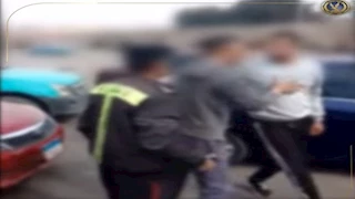 شتمه وهرب.. ضبط المعتدي على رجل المرور في منطقة سور مجرى العيون