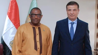 وزير الزراعة يبحث مع سفير سيراليون تعزيز التعاون في مجال استنباط التقاوي وبناء القدرات