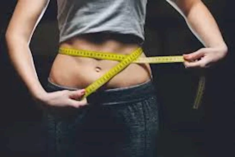 بدون مكملات.. 5 تمارين لبناء العضلات وحرق الدهون طبيعيًا