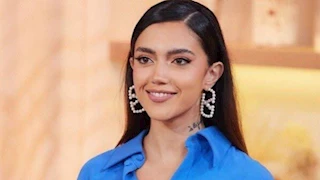 رامز جلال يستقبل سيتفاني عطالله: "النجمة الشحرورة اللي خاطفة الصورة"