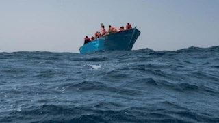 مأساة في المتوسط.. مخاوف من غرق 40 مهاجرًا قرب سواحل إيطاليا