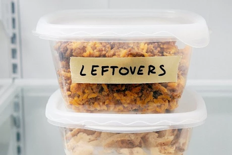 الإفطار على بقايا الطعام في رمضان- 4 أضرار قد تصيبك