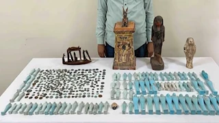 تماثيل من 3 عصور .. سقوط "مندوب القوصية" في فخ مباحث الآثار بـ 392 قطعة (صور)