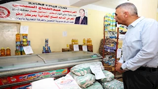  محافظ أسوان يتابع توافر السلع الغذائية بمعرض " أهلاً رمضان "