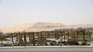 رياح عاتية تجتاح أسوان.. إغلاق الملاحة النهرية ورفع حالة الطوارئ -صور