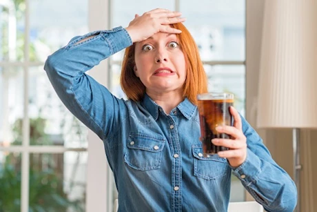 تحذير للنساء.. هذه المشروبات تزيد خطر الإصابة بمرض قاتل 