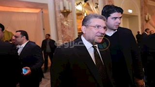 بالصور.. ظهور نادر لوزير الأوقاف السابق بالبدلة في حفل إفطار حزب الشعب الجمهوري