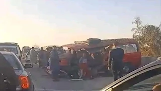 إصابة سائق في حادث تصادم سيارة أنابيب بوتاجاز بميكروباص فى أسيوط