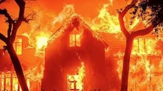  اندلاع حريق هائل في ديزني الأمريكية دون وقوع إصابات