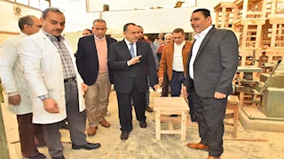 محافظ أسيوط يتابع إعادة تدوير الرواكد بمدرسة الزخرفية -صور