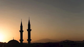 موعد أذان مغرب الإثنين 24 من رمضان 2025.. ودعاء النبي عند الإفطار