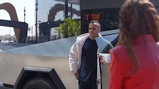 رامز جلال يستقبل ناصر منسي: "ده مش أسطورة.. ده سواق مقطورة"