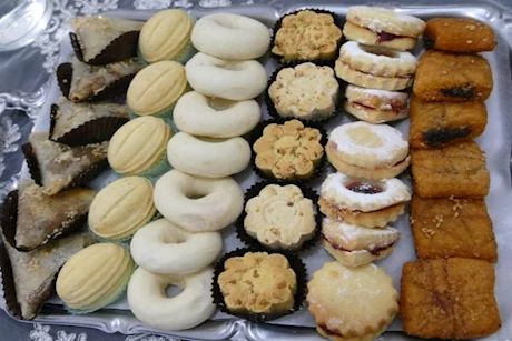 تجنبًا للمضاعفات.. طبيب يحدد بدائل حلويات العيد لمرضى السكري والسمنة