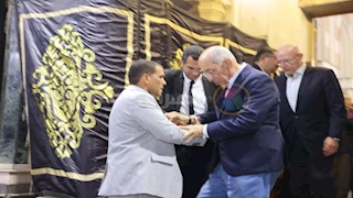 ظهور نادر.. يوسف بطرس غالي يقدم العزاء في والدة زياد بهاء الدين (صور)