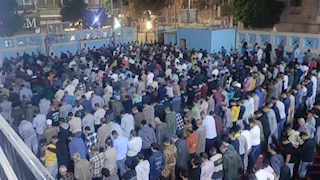 الآلاف يلتمسون ليلة القدر في صلاة التراويح بالمنيا - فيديو وصور