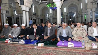 محافظ قنا يشهد احتفال مديرية الأوقاف بليلة القدر - صور 