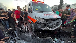 الهلال الأحمر الفلسطيني يدخل تل السلطان ويعلن استشهاد وفقدان 15 من الدفاع المدني