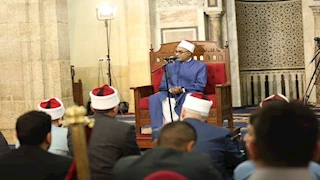 درس التراويح بالأزهر: الوقت نعمة من نعم الله ومن يستثمره بحكمة يفوز بسعادة الدنيا والآخرة