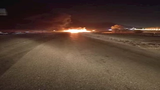 انفجار شاحنة مواد بترولية على طريق السخنة (صور)