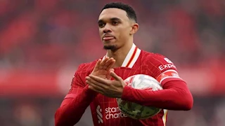 مع اقتراب رحيل أرنولد.. أبرز 7 نجوم تركوا نادي طفولتهم مجانًا