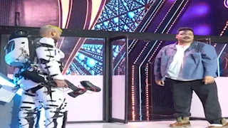 رامز جلال يفاجئ مصطفى غريب بسؤال عن كواليس إعلانه مع هيفاء وهبي.. ماذا قال؟