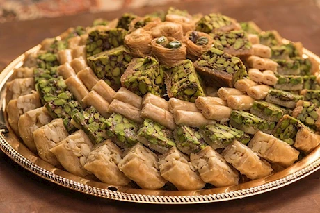 أضرار الإفراط في حلويات رمضان على القلب