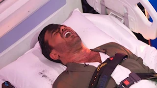 ناقصك حقنة بوتوكس".. رامز جلال يوجه نصيحة لمحمد رجب ضحية رامز إيلون مصر