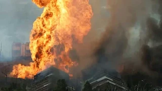 إصابة 63 شخصًا في انفجار خط غاز في ماليزيا (فيديو)