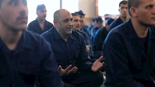 أحضان وزغاريد.. 25 صورة ترصد خروج سجناء العفو الرئاسي من مراكز الإصلاح