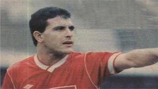 4 نجوم يحتفلون بعيد ميلادهم اليوم.. مارادونا النيل ومدافع الأهلي وبلدوزر الزمالك