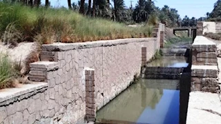 أسوان تستعد لموجة الطقس المتقلبة بتطهير مخرات السيول وتجهيز المعدات -صور 