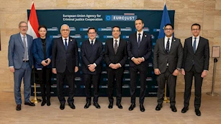 مصر تعزز التعاون القضائي الدولي.. توقيع مذكرة ترتيبات العمل بين النيابة العامة و"اليوروجست" بهولندا