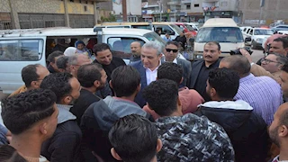 محافظ الغربية يتفقد مواقف طنطا ويحذر السائقين من التلاعب بالتعريفة الجديدة -صور