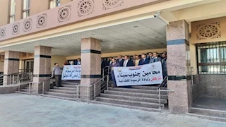 وقفة احتجاجية للمحامين فى جنوب سيناء رفضًا لزيادة الرسوم القضائية -صور